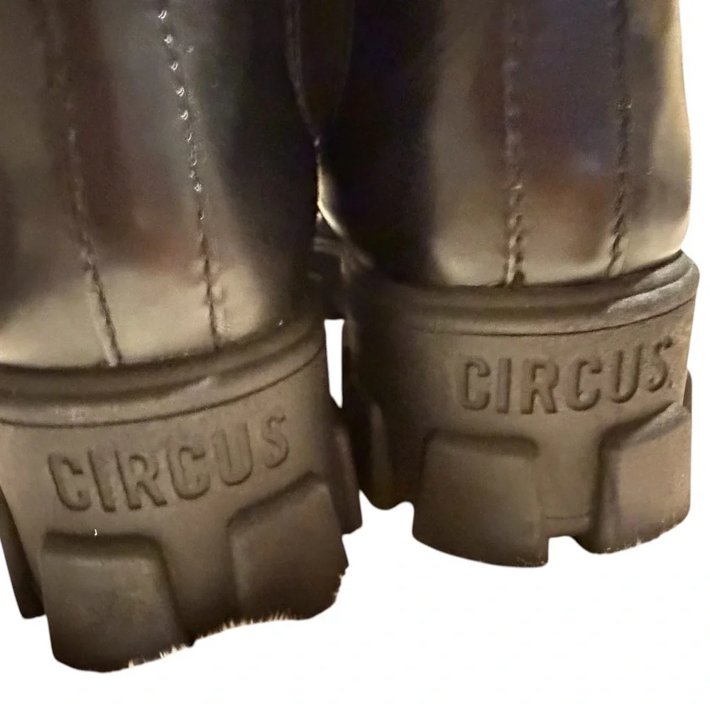 Circus by Sam Edelman Darielle Black Lug Sole Chelsea Ankle Boots Womens 11